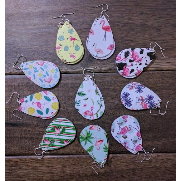 GWP 1 Pairs RANDOM Teardrop Foam / Vegan FAUX Leather Earrings Pink Flamingo - Picture 3 of 3
